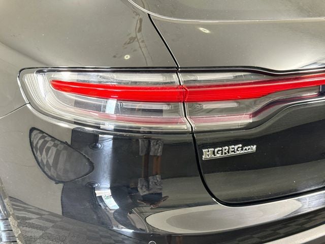 2022 Porsche Macan Base