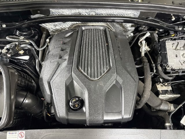 2022 Porsche Macan Base
