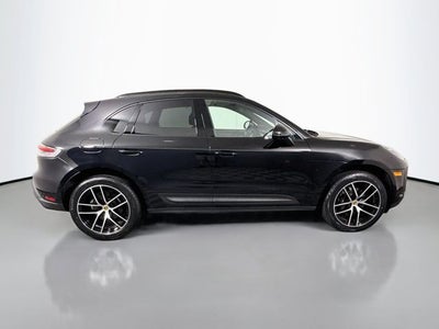 2022 Porsche Macan Base