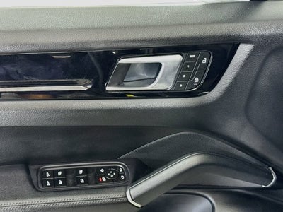 2023 Porsche Cayenne Base