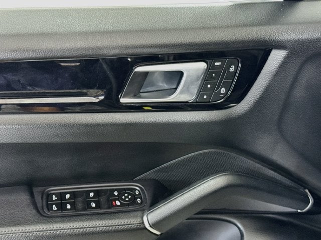 2023 Porsche Cayenne Base