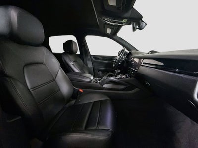 2023 Porsche Cayenne Base