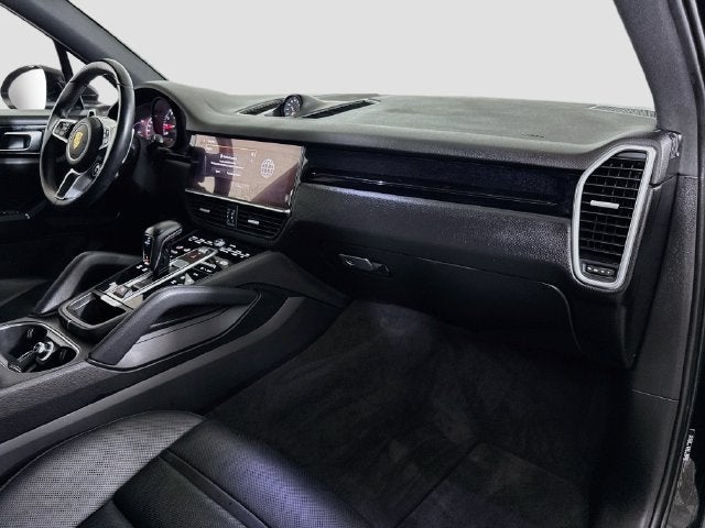 2023 Porsche Cayenne Base