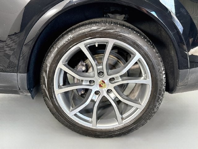 2023 Porsche Cayenne Base