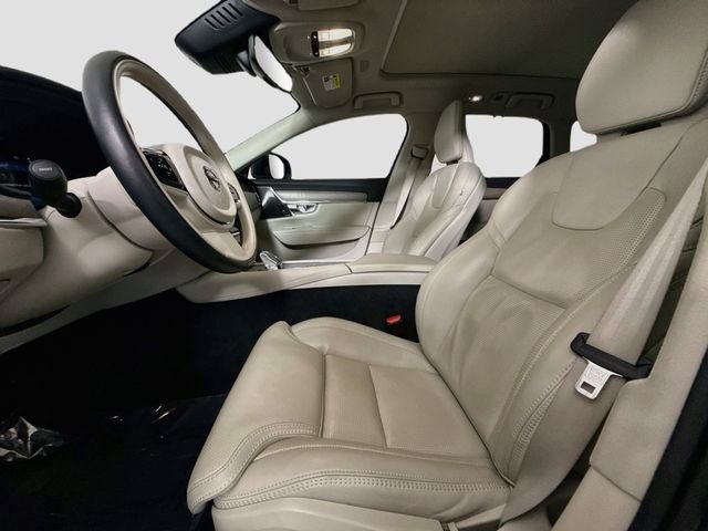 2025 Volvo V90 Cross Country B6