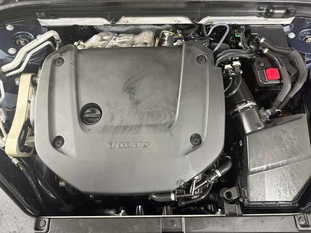 2025 Volvo V90 Cross Country B6