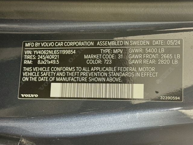 2025 Volvo V90 Cross Country B6