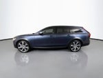 2025 Volvo V90 Cross Country B6