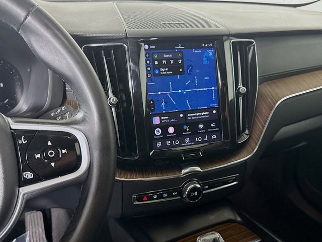 2023 Volvo XC60 B5 Ultimate Bright Theme