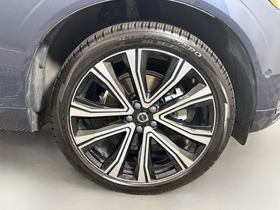2023 Volvo XC60 B5 Ultimate Bright Theme