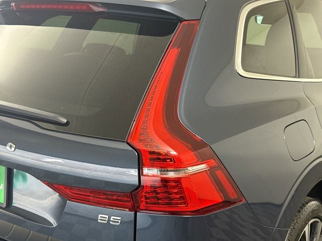 2023 Volvo XC60 B5 Ultimate Bright Theme