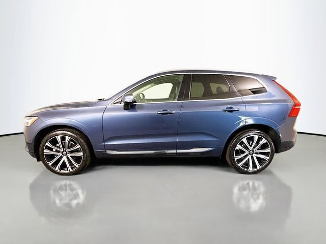 2023 Volvo XC60 B5 Ultimate Bright Theme
