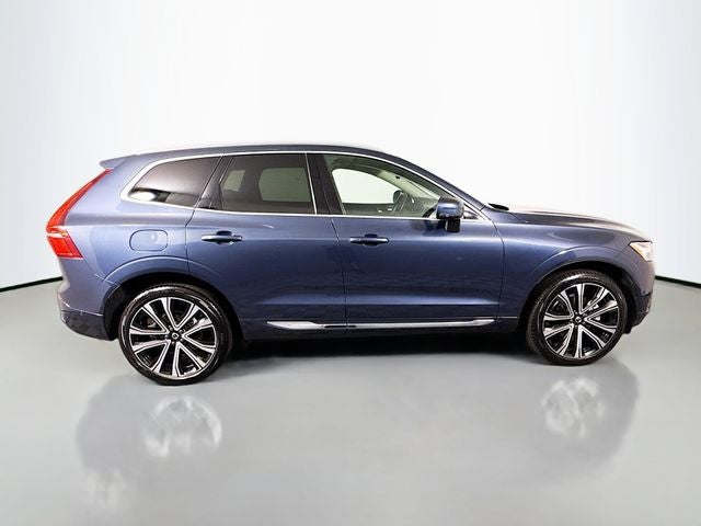 2023 Volvo XC60 B5 Ultimate Bright Theme