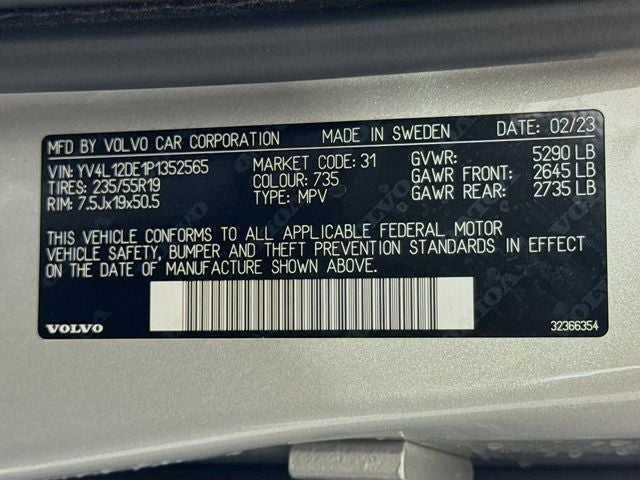 2023 Volvo XC60 B5 Plus Bright Theme