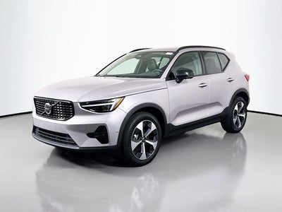 2026 Volvo XC40 B5 Plus