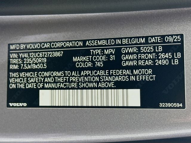 2026 Volvo XC40 B5 Plus