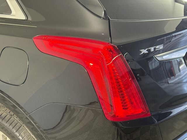 2017 Cadillac XT5 Platinum