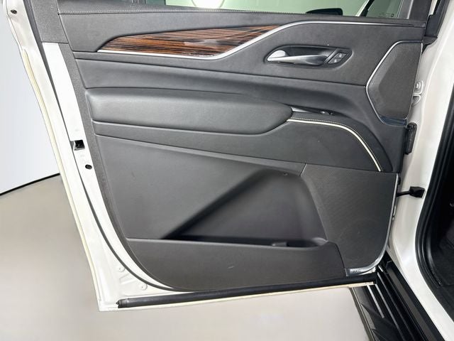 2023 Cadillac Escalade ESV Premium