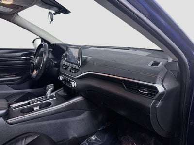 2022 Nissan Altima 2.0 SR
