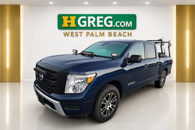 2022 Nissan Titan SV