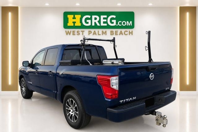 2022 Nissan Titan SV
