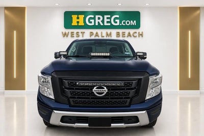 2022 Nissan Titan SV