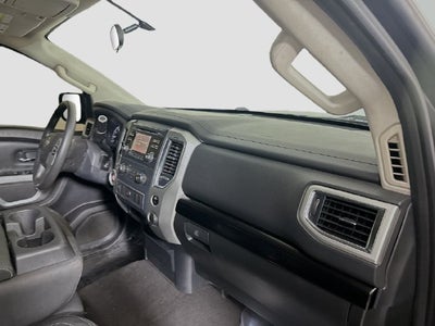 2017 Nissan Titan SV