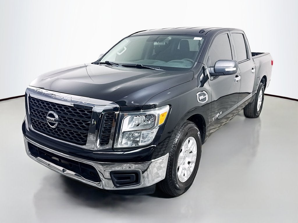 2017 Nissan Titan SV
