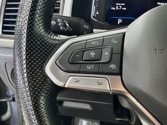 2022 Volkswagen Atlas Cross Sport 3.6L V6 SEL Premium R-Line