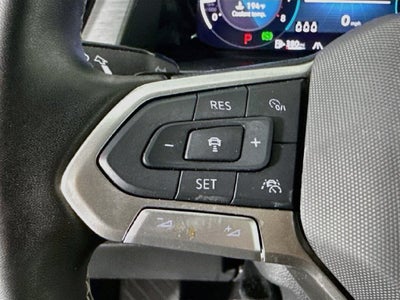 2026 Volkswagen Atlas Cross Sport 2.0T SE w/Technology