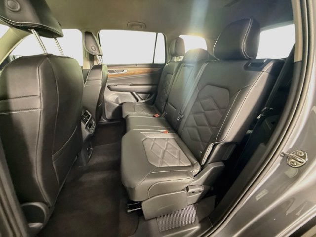 2026 Volkswagen Atlas SE w/Technology