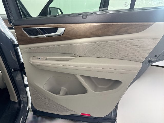 2026 Volkswagen Atlas SE w/Technology