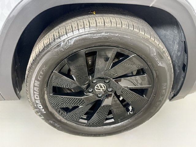 2026 Volkswagen Atlas SE w/Technology