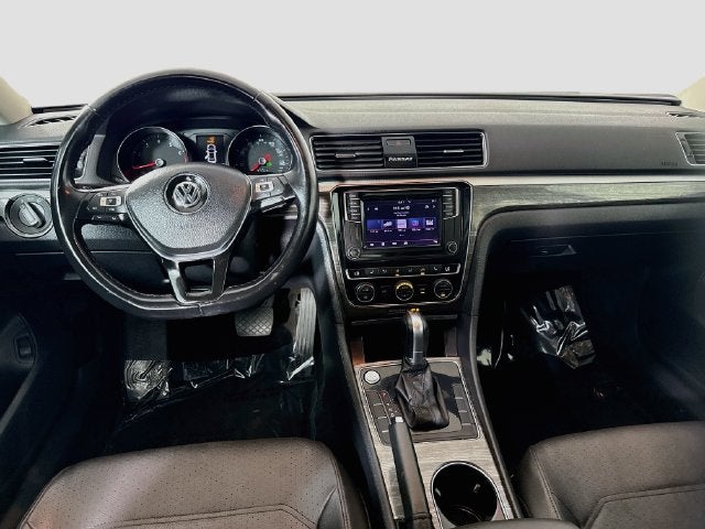 2018 Volkswagen Passat 2.0T SE