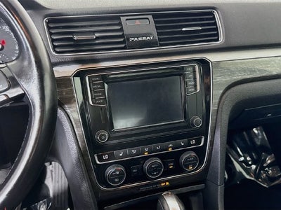 2018 Volkswagen Passat 2.0T SE