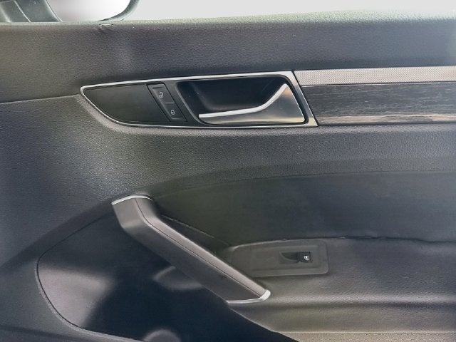 2018 Volkswagen Passat 2.0T SE