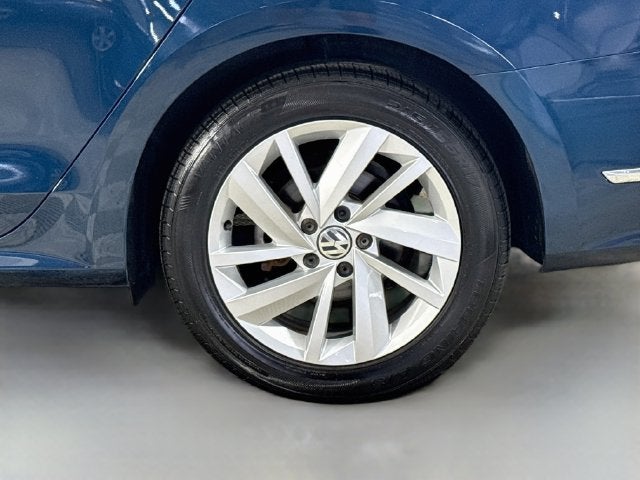 2018 Volkswagen Passat 2.0T SE