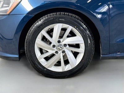 2018 Volkswagen Passat 2.0T SE