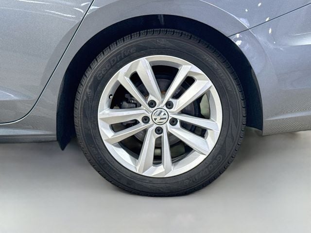 2020 Volkswagen Passat 2.0T SE