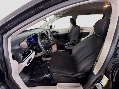 2021 Chrysler Voyager L
