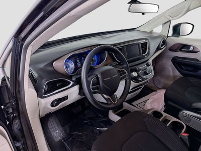 2021 Chrysler Voyager L