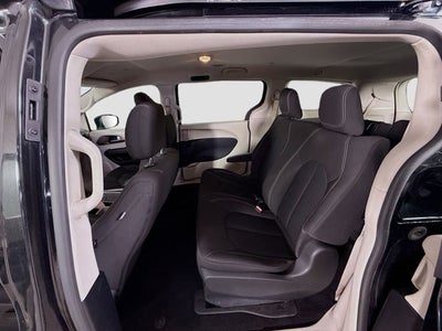 2021 Chrysler Voyager L