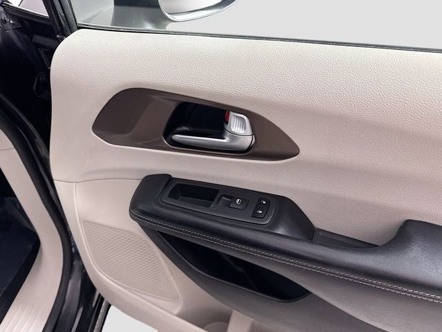 2021 Chrysler Voyager L