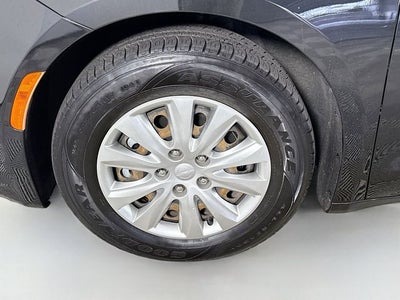 2021 Chrysler Voyager L
