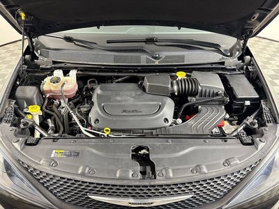 2021 Chrysler Voyager L