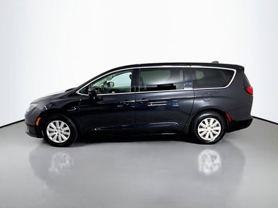 2021 Chrysler Voyager L