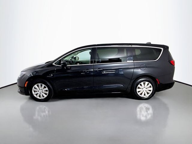 2021 Chrysler Voyager L