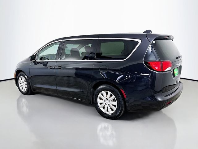 2021 Chrysler Voyager L