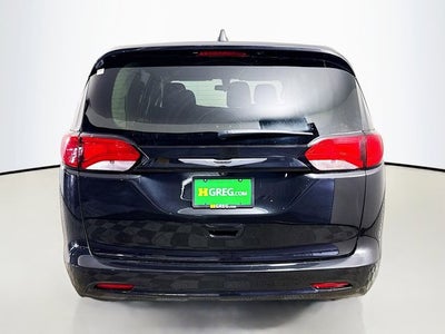 2021 Chrysler Voyager L