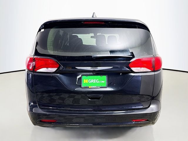 2021 Chrysler Voyager L